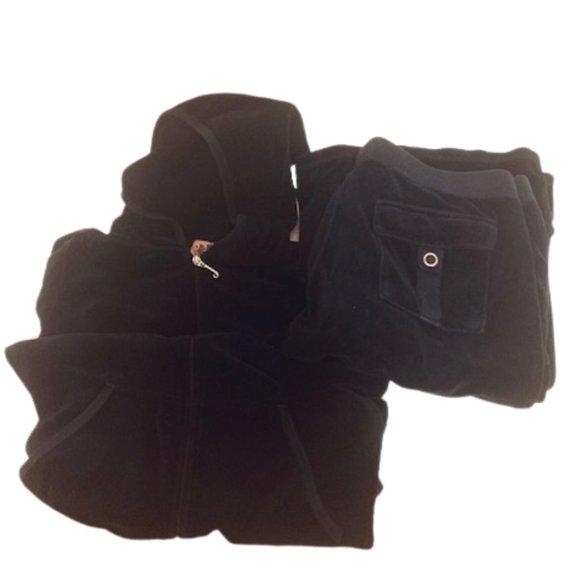 Juicy Couture Jogger Set - Picture 2 of 4